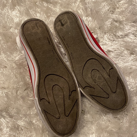 Ladies Sneakers - Picture 2 of 3